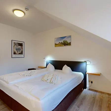 Appartementhaus Binzer Sterne 39 *