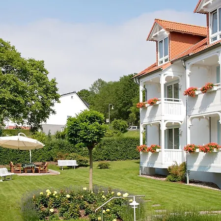 Appartementhaus Binzer Sterne 39 *